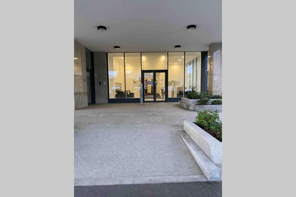 Luxury 1 Bedroom Apartment With Netflix & Parking Borehamwood Luaran gambar